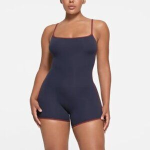 SKIMS NWOT Fits Everybody Contrast Onesie Navy Large